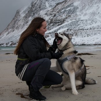 lisa-on-beach-with-dog